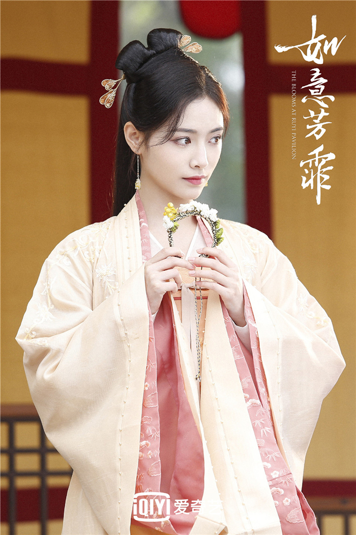 THE9-许佳琪饰傅宣.jpg