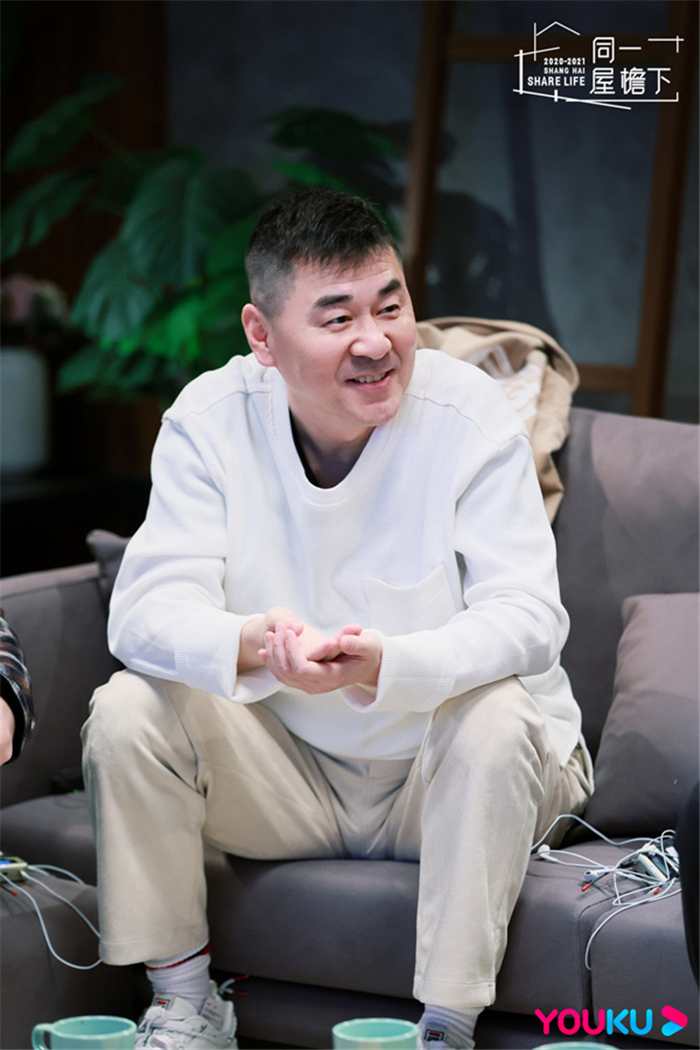 陈建斌单人.jpg