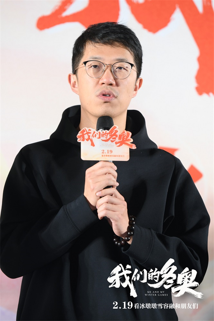 《九月的冬季假日》篇章导演李豪凌.jpg