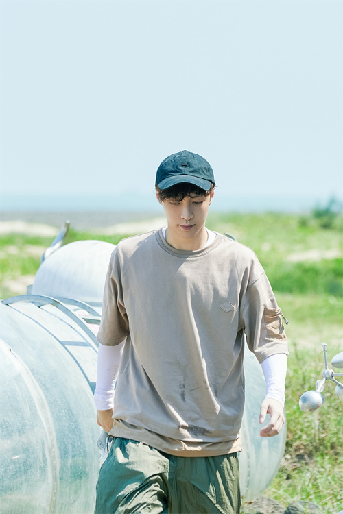 张艺兴.jpg