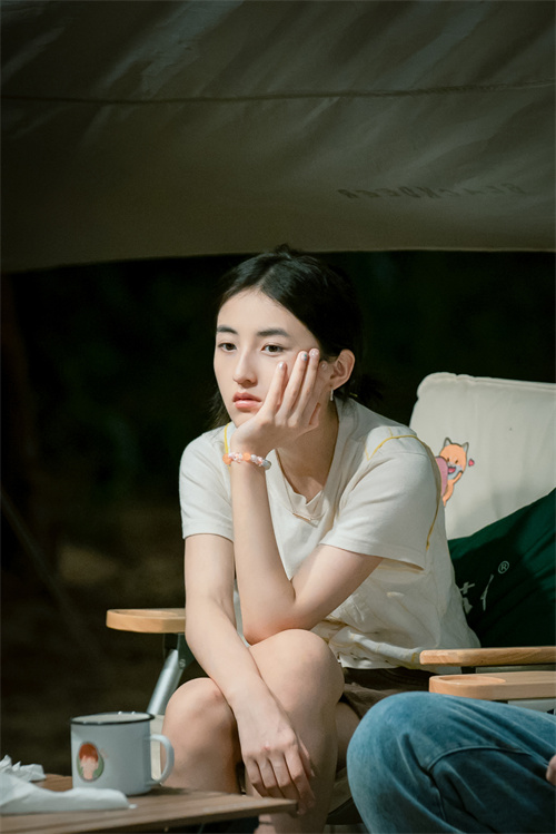 张子枫.jpg