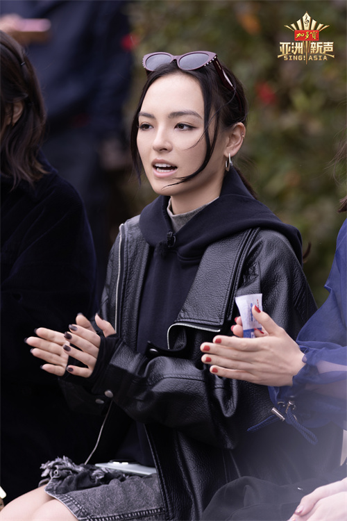 爱新觉罗·媚2.jpg
